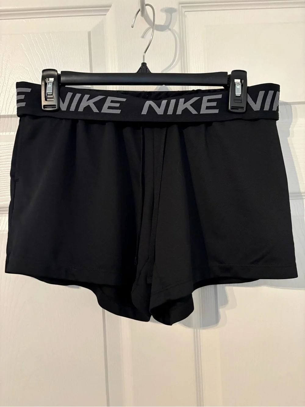 Nike Women's Black Elastic-Waist Athletic Shorts